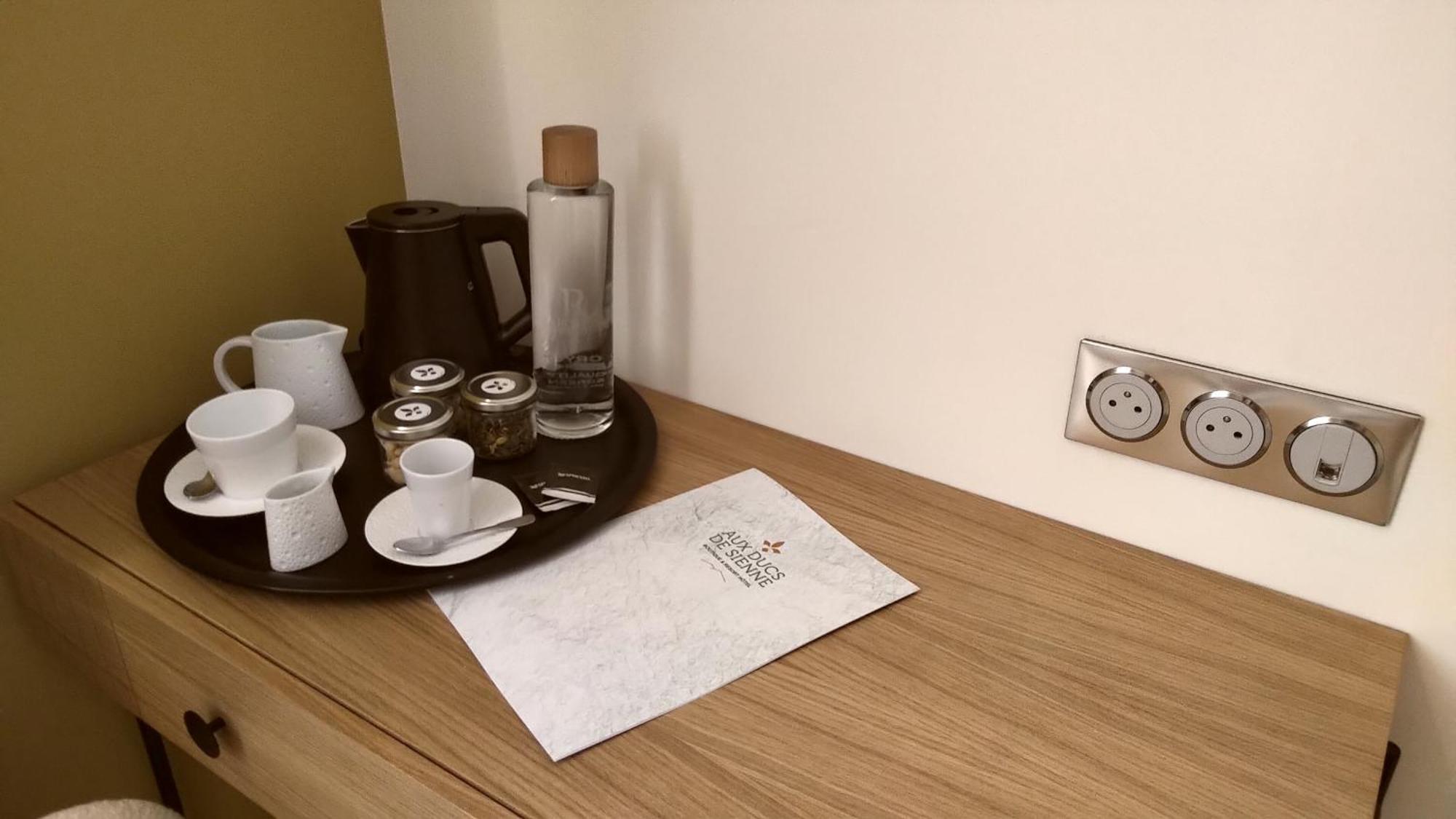Hotel Aux Ducs De Sienne Montagne  Zewnętrze zdjęcie
